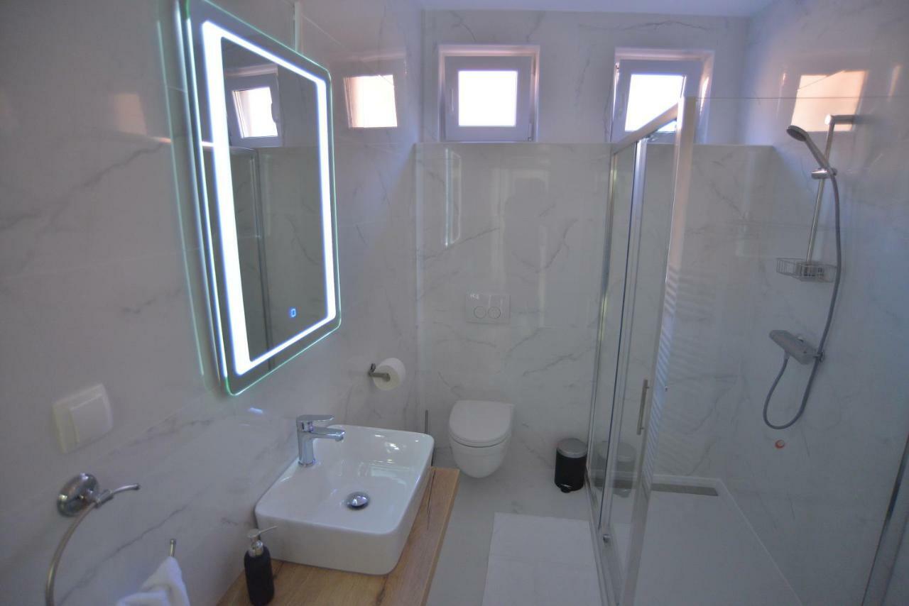 Apartment Lena Dakovo